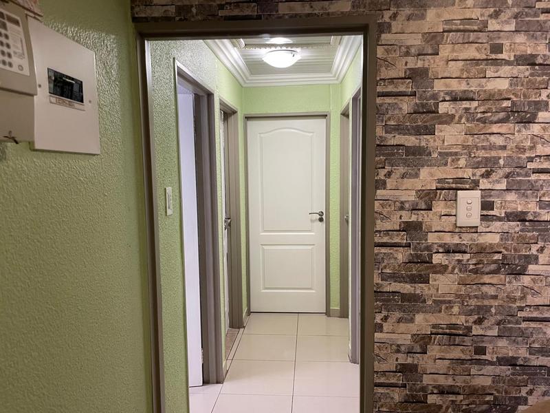 3 Bedroom Property for Sale in Geelhoutpark North West